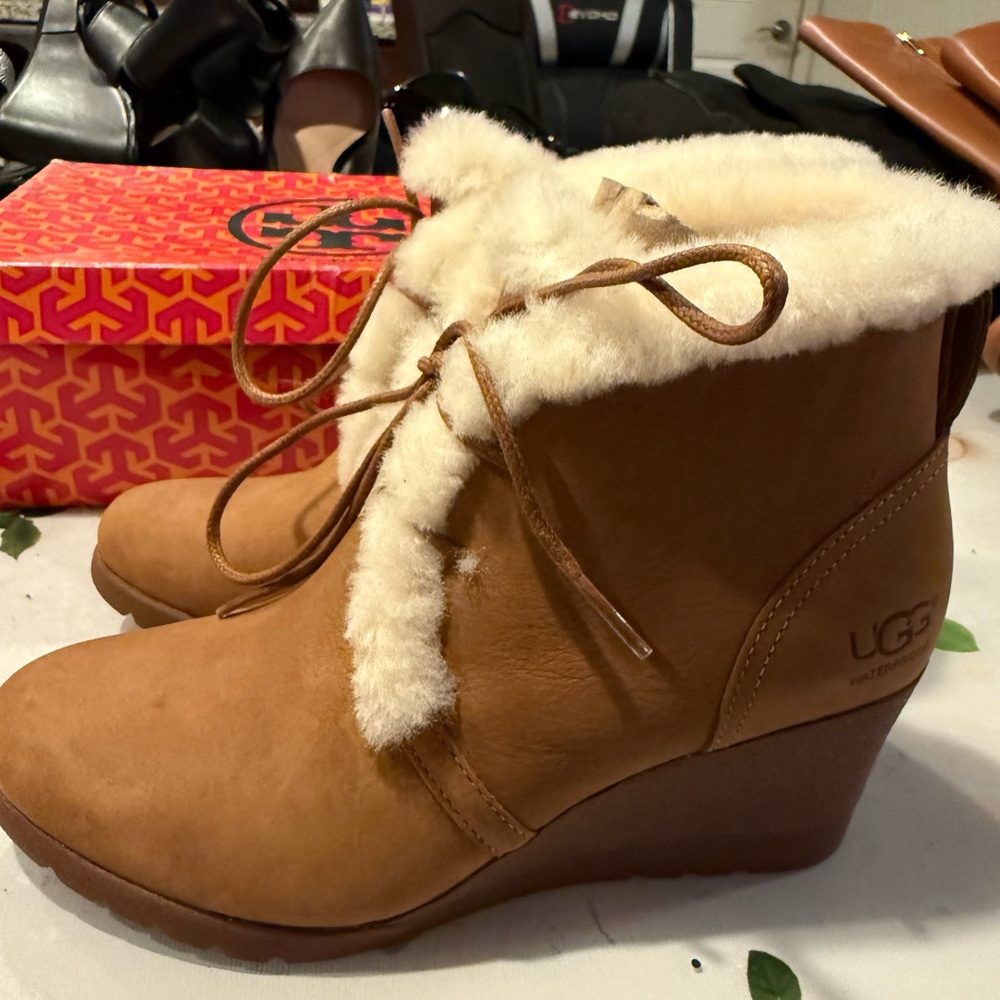 UGG Women's Brown Shearling Lace-Up Wedge Boots